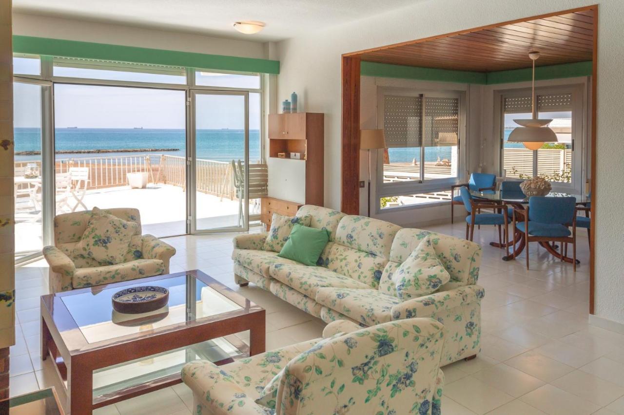 Magnifica Villa Aireola Frente Al Mar بينيكاسّين المظهر الخارجي الصورة