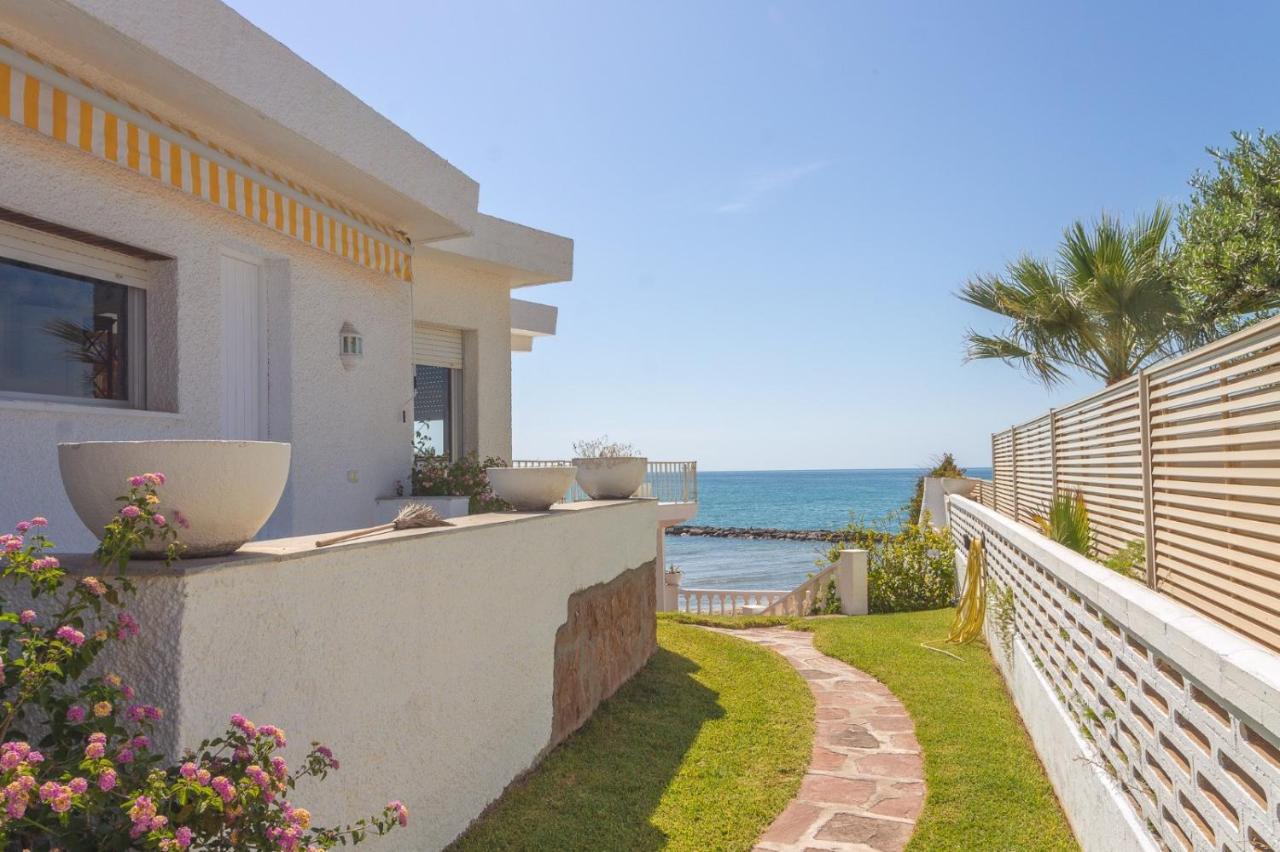 Magnifica Villa Aireola Frente Al Mar بينيكاسّين المظهر الخارجي الصورة