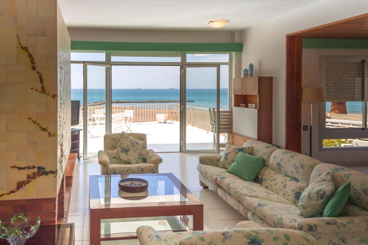 Magnifica Villa Aireola Frente Al Mar بينيكاسّين المظهر الخارجي الصورة