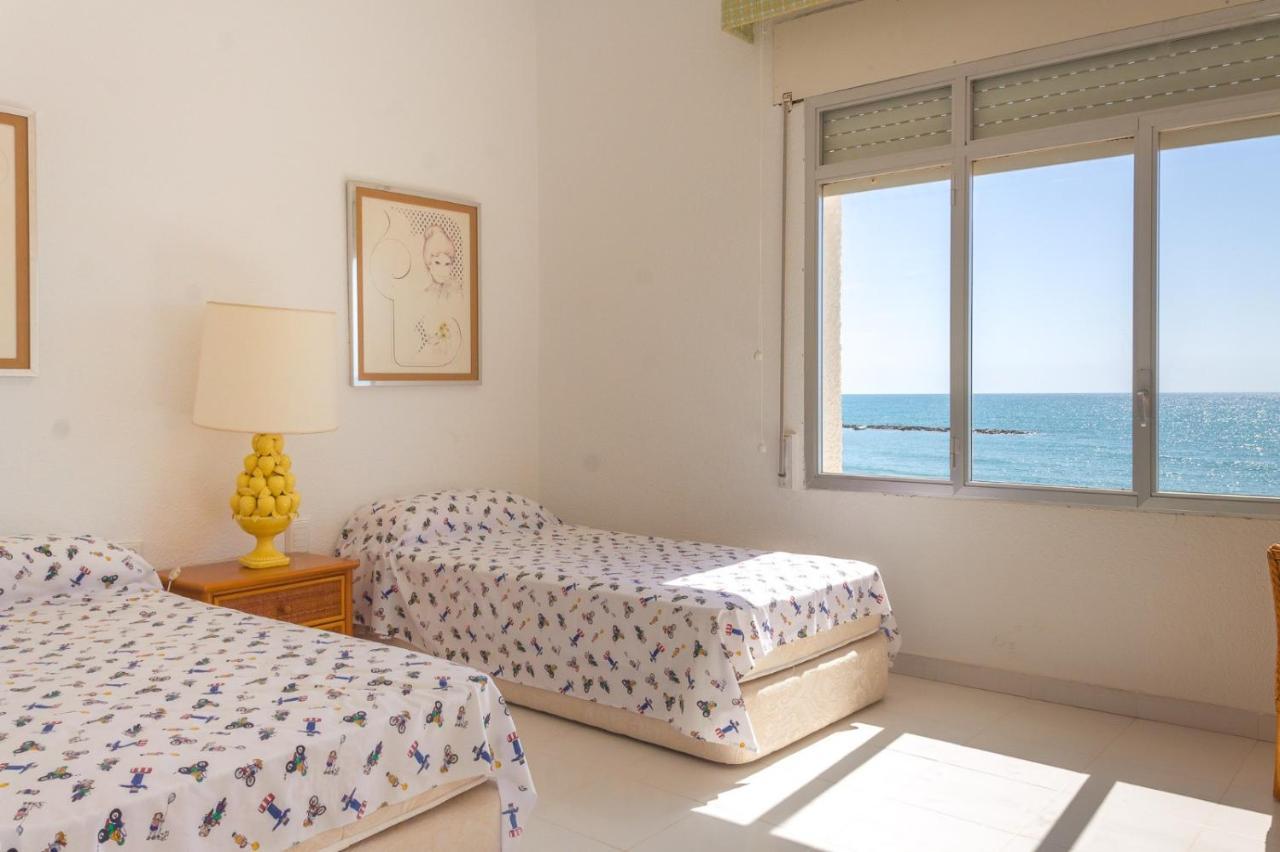 Magnifica Villa Aireola Frente Al Mar بينيكاسّين المظهر الخارجي الصورة