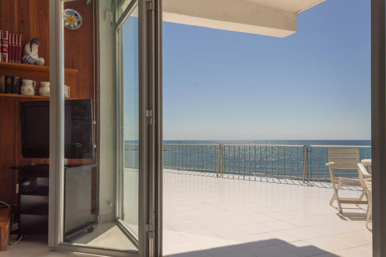 Magnifica Villa Aireola Frente Al Mar بينيكاسّين المظهر الخارجي الصورة