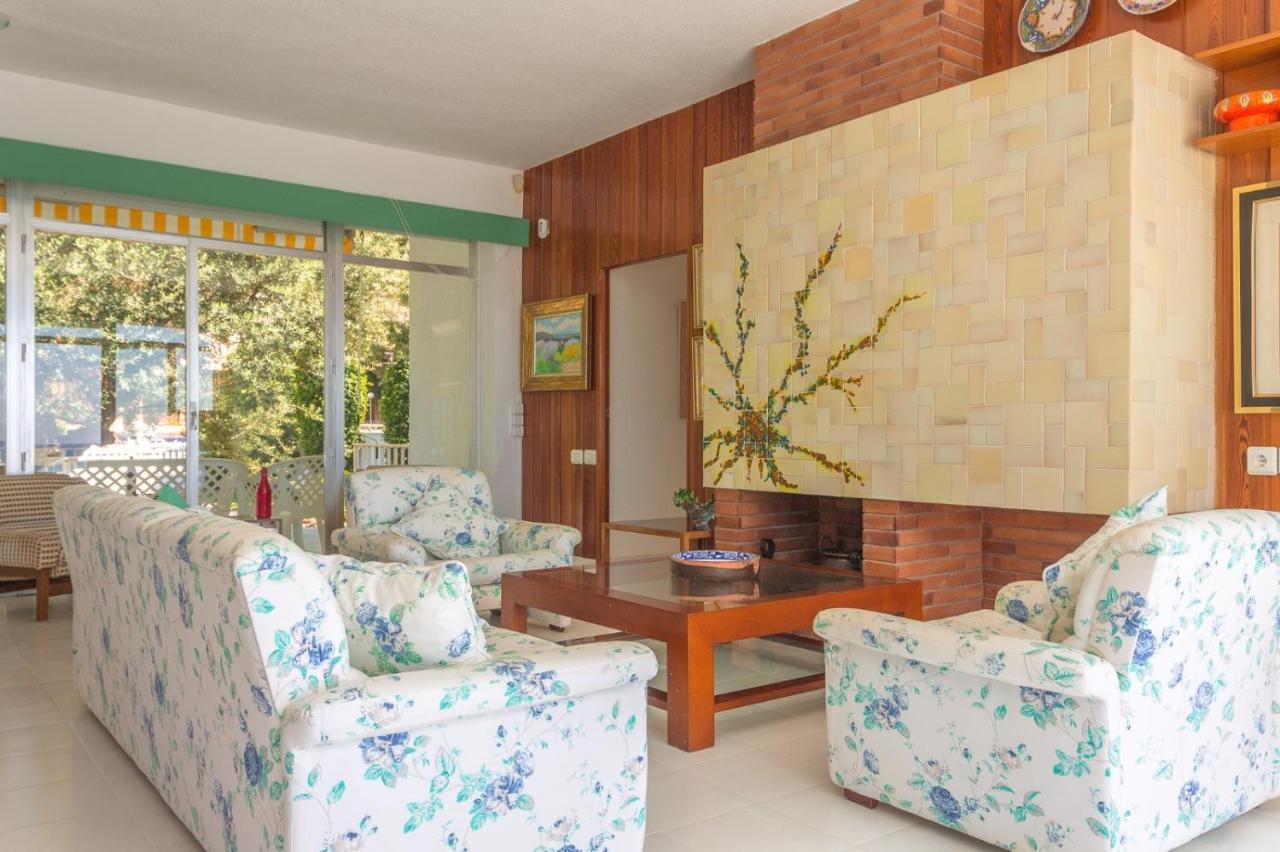 Magnifica Villa Aireola Frente Al Mar بينيكاسّين المظهر الخارجي الصورة